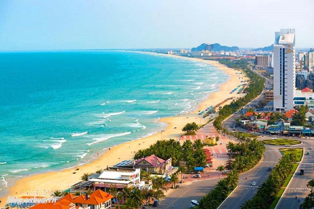 Twilight Beach Hotel Da Nang Exterior photo