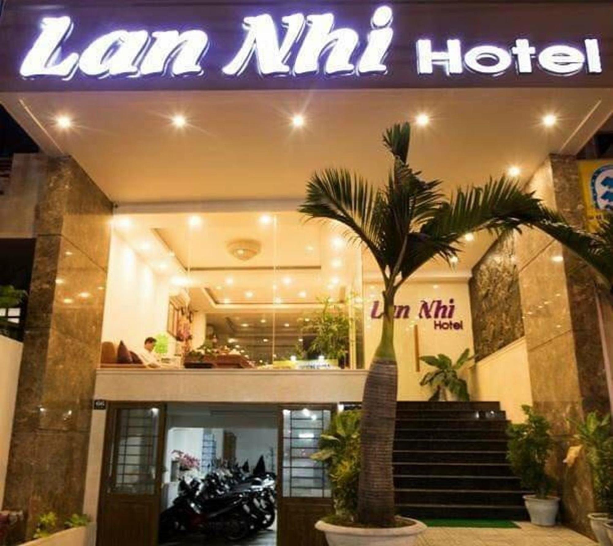 Twilight Beach Hotel Da Nang Exterior photo