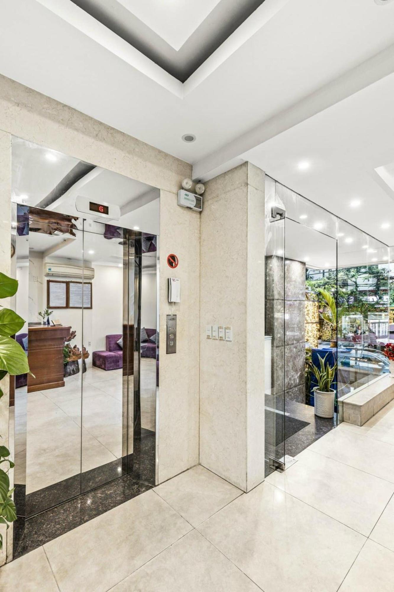 Twilight Beach Hotel Da Nang Exterior photo