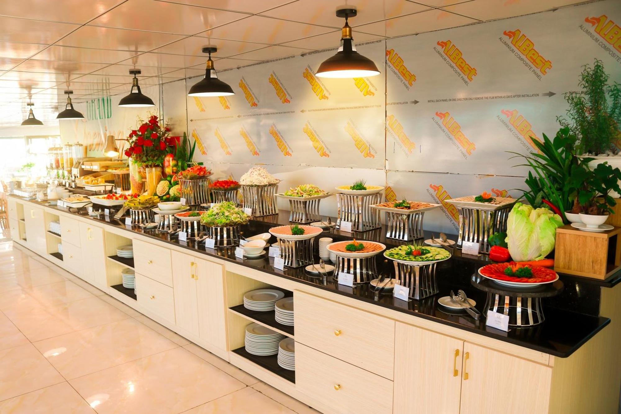 Twilight Beach Hotel Da Nang Exterior photo