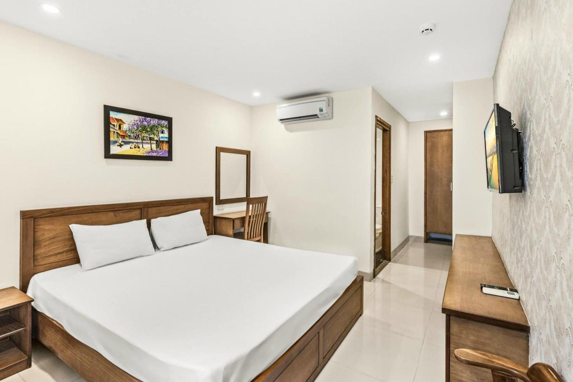 Twilight Beach Hotel Da Nang Exterior photo