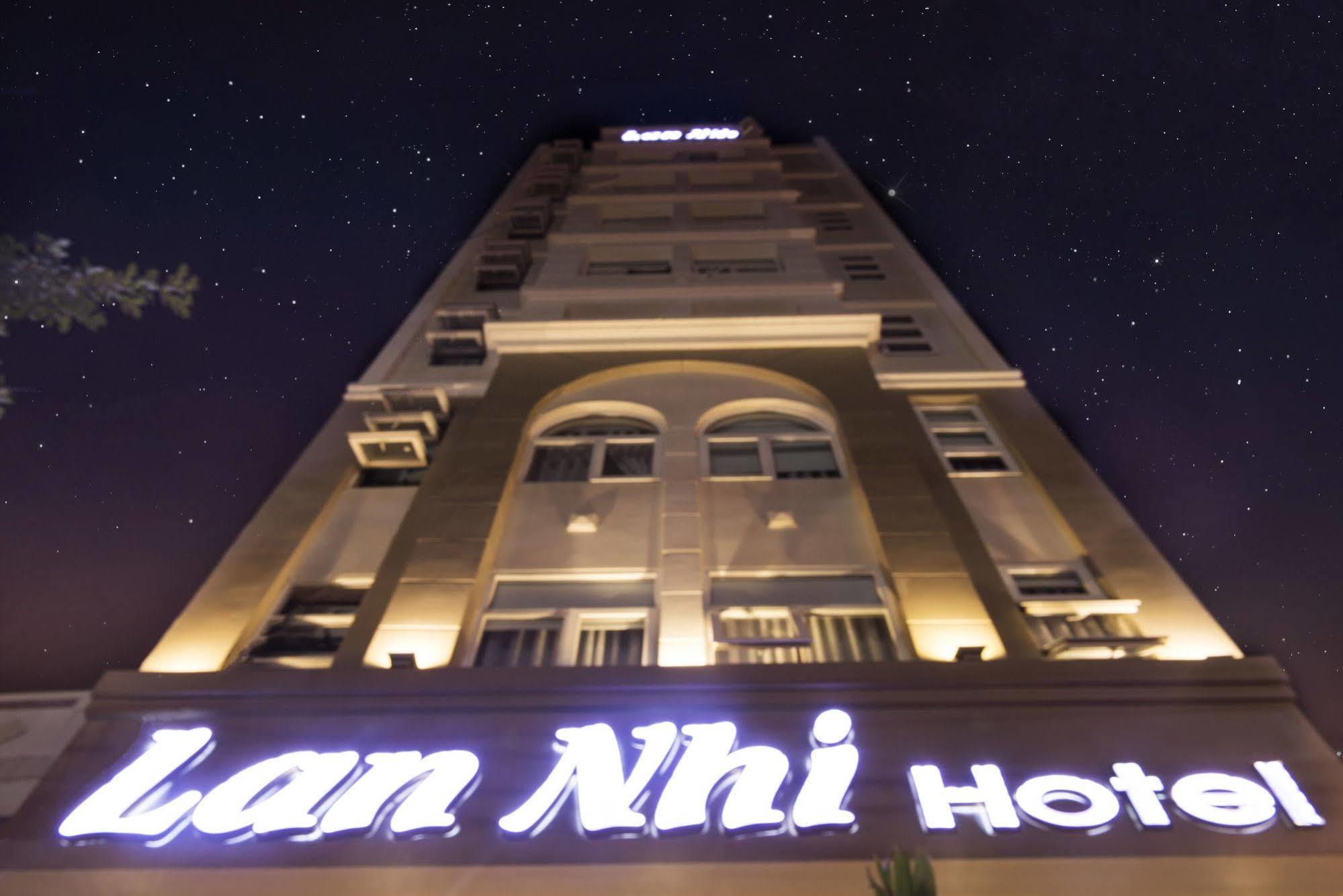 Twilight Beach Hotel Da Nang Exterior photo