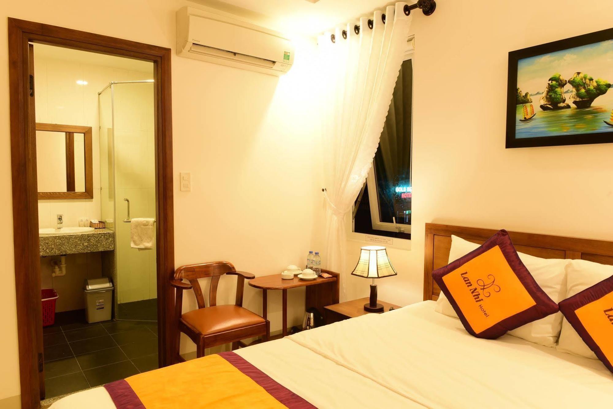 Twilight Beach Hotel Da Nang Exterior photo